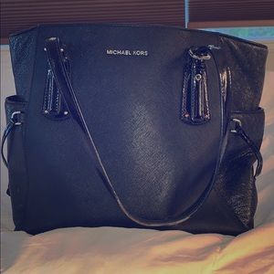 Black Michael Kors purse 🖤